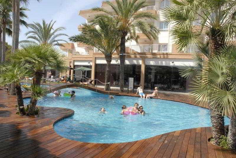 Hotel Illot Suites Кала Ратхада Екстериор снимка