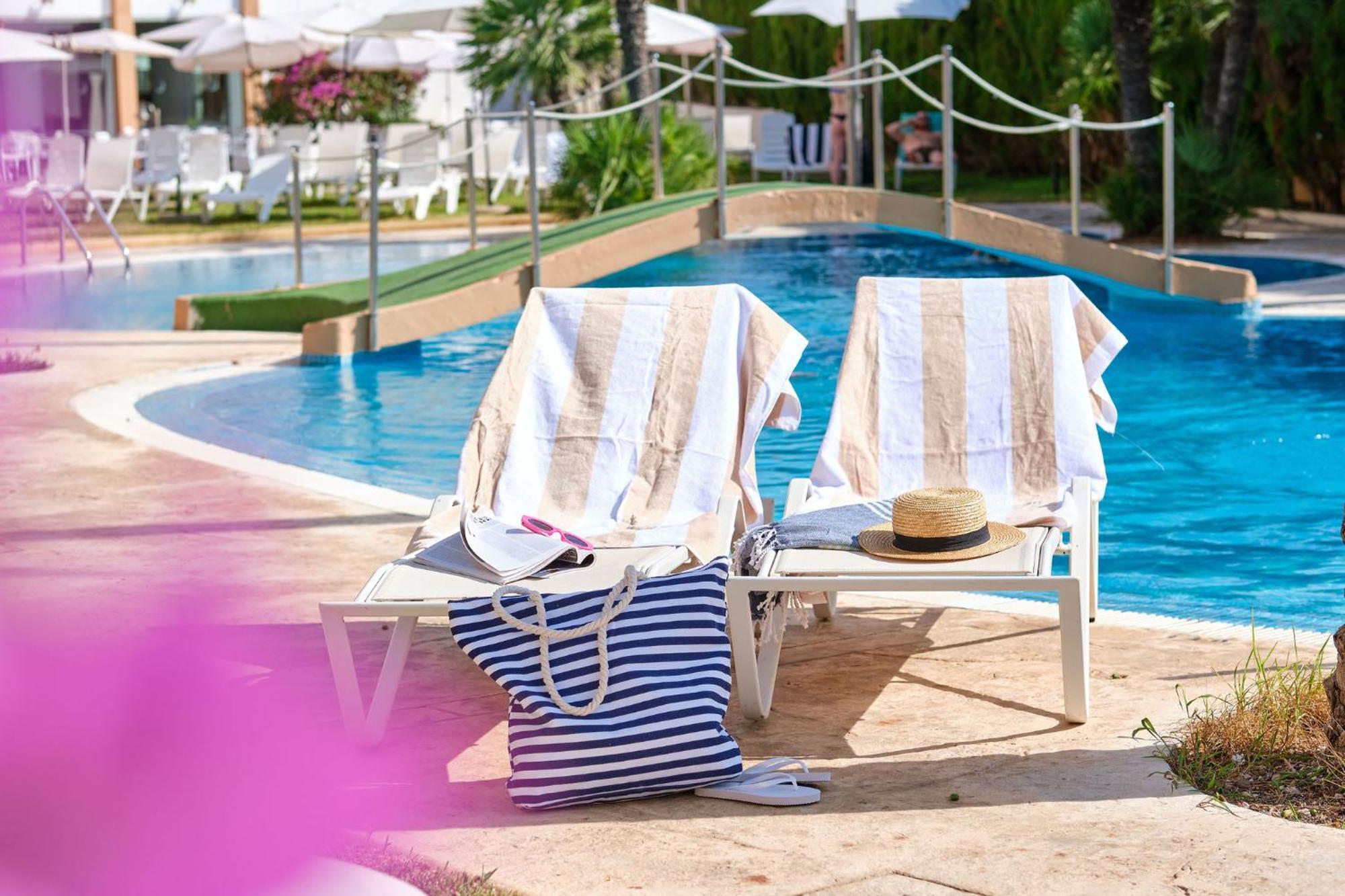 Hotel Illot Suites Кала Ратхада Екстериор снимка