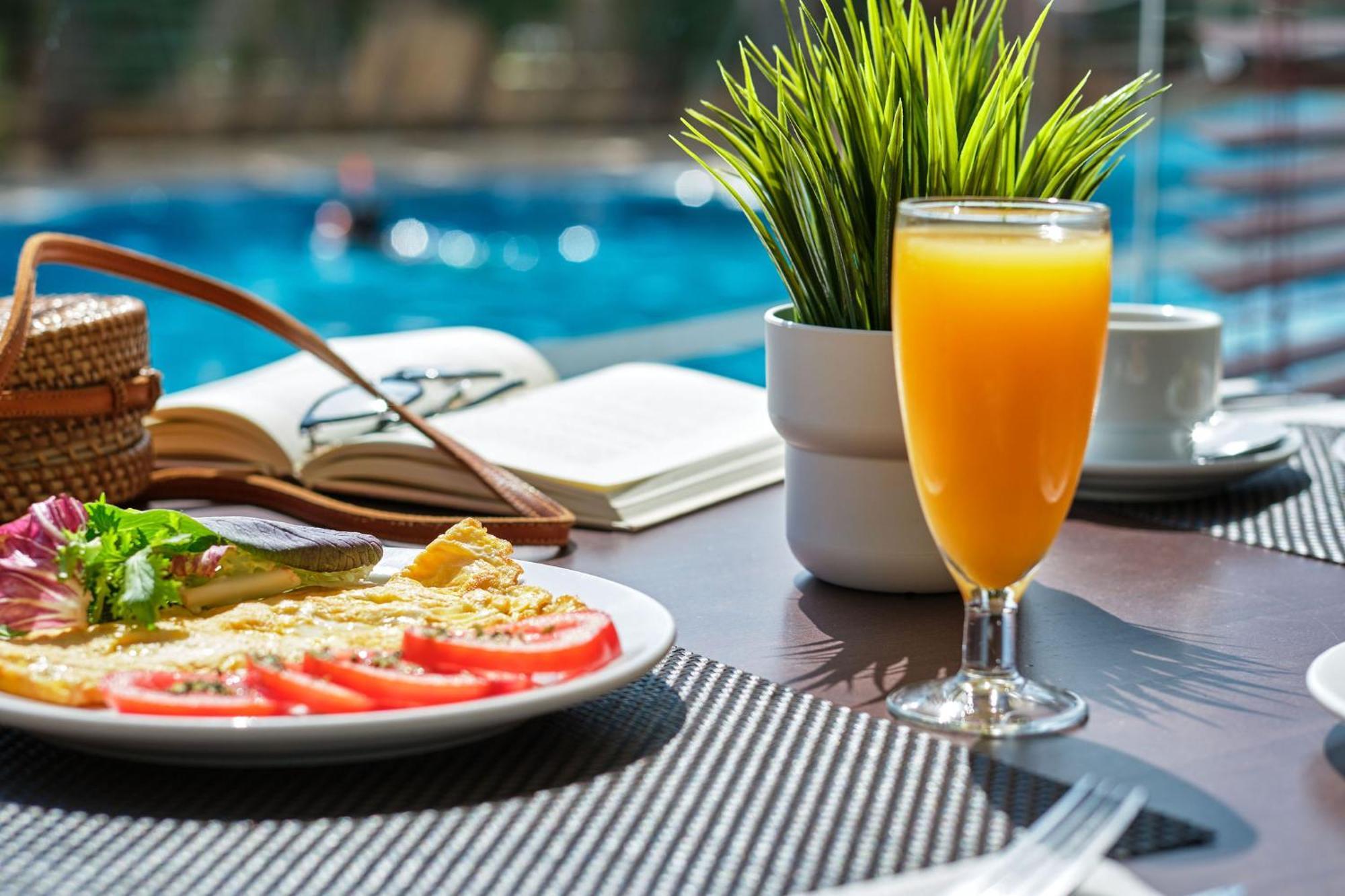 Hotel Illot Suites Кала Ратхада Екстериор снимка