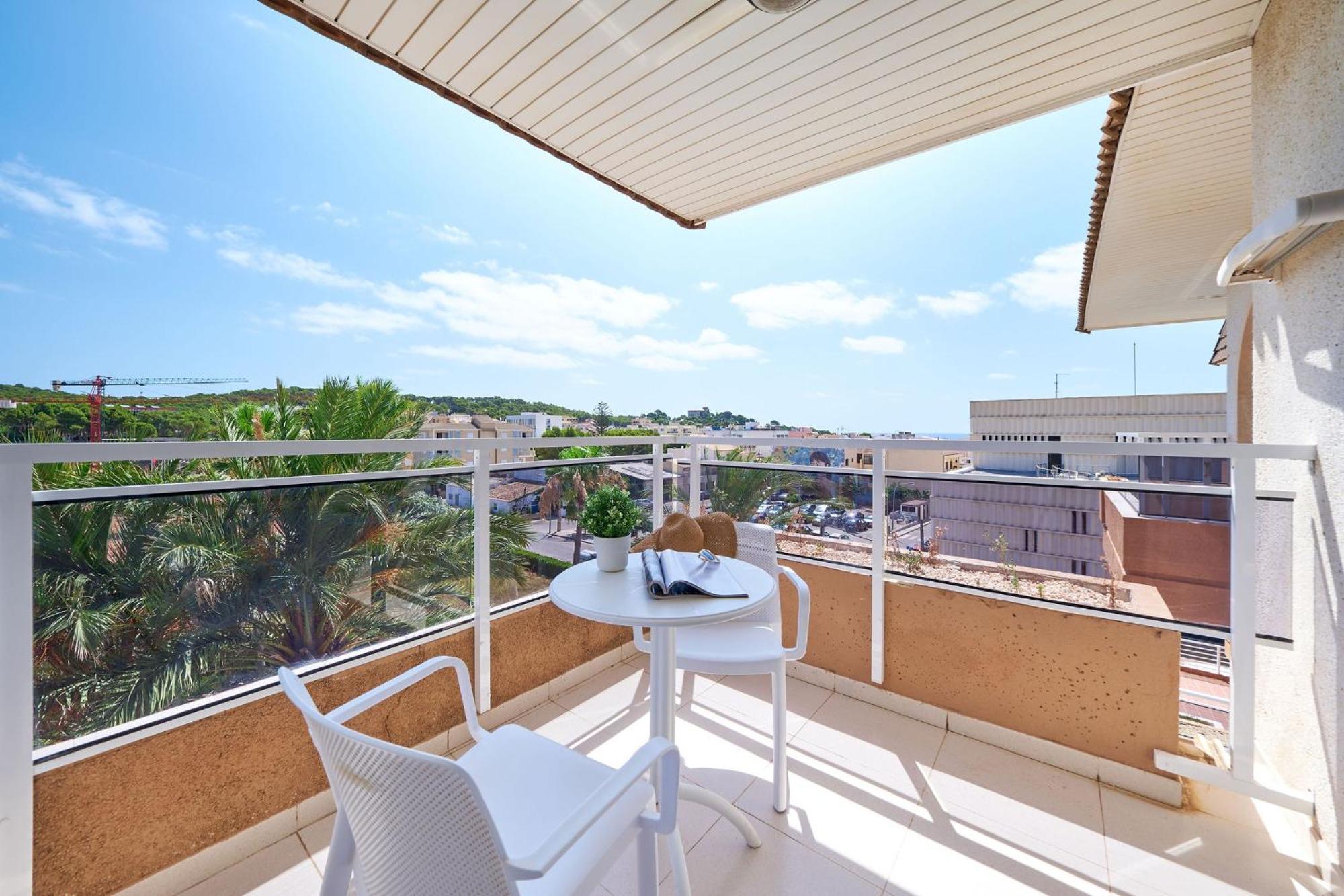 Hotel Illot Suites Кала Ратхада Екстериор снимка