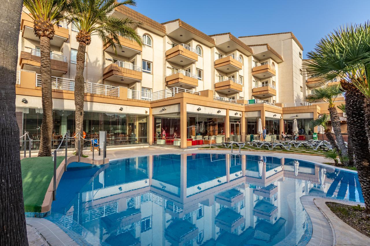Hotel Illot Suites Кала Ратхада Екстериор снимка