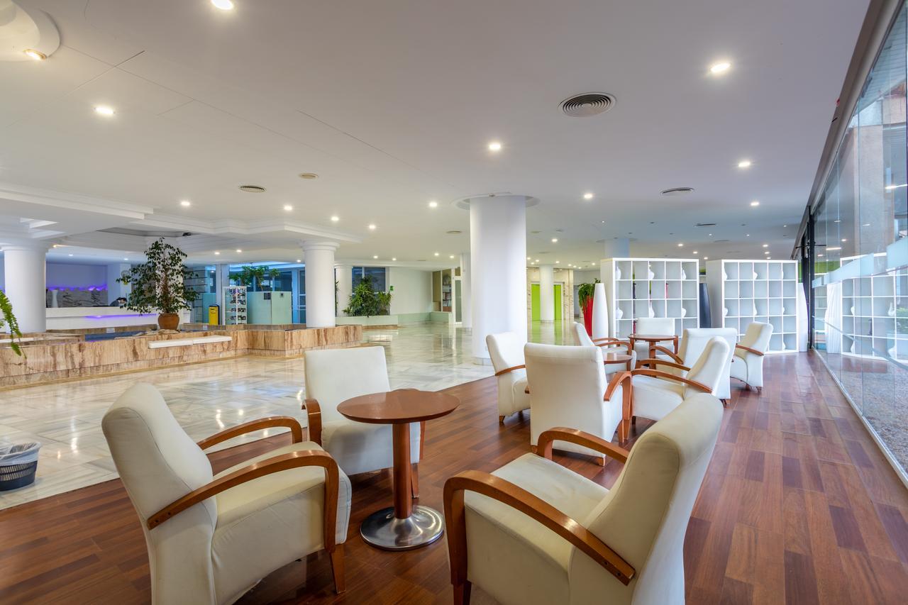 Hotel Illot Suites Кала Ратхада Екстериор снимка