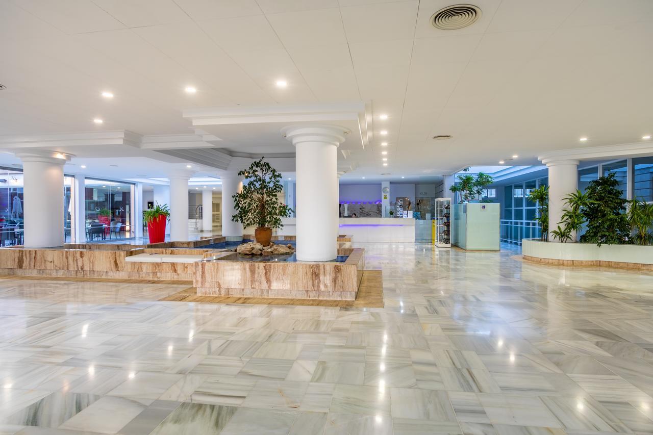 Hotel Illot Suites Кала Ратхада Екстериор снимка
